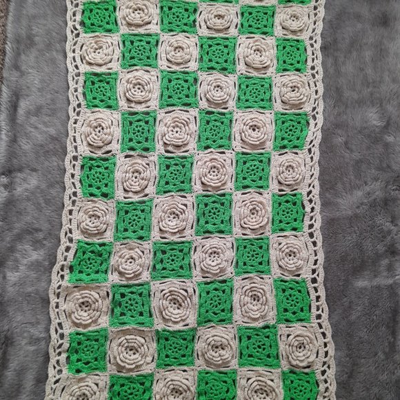 Homemade Knit Blanket Green Tan Floral 3D detail 28x16" Throw - Picture 10 of 12